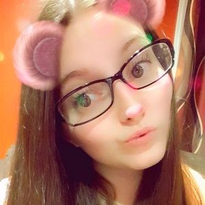 Meet your Posher, Alysha